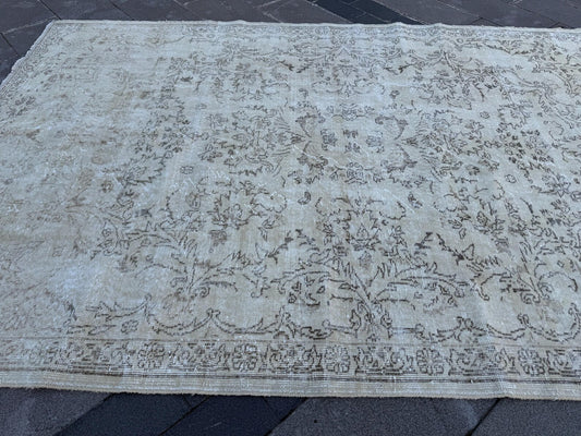 XL Vintage Turkish Accent Area Rug 6.5 x 10 ft