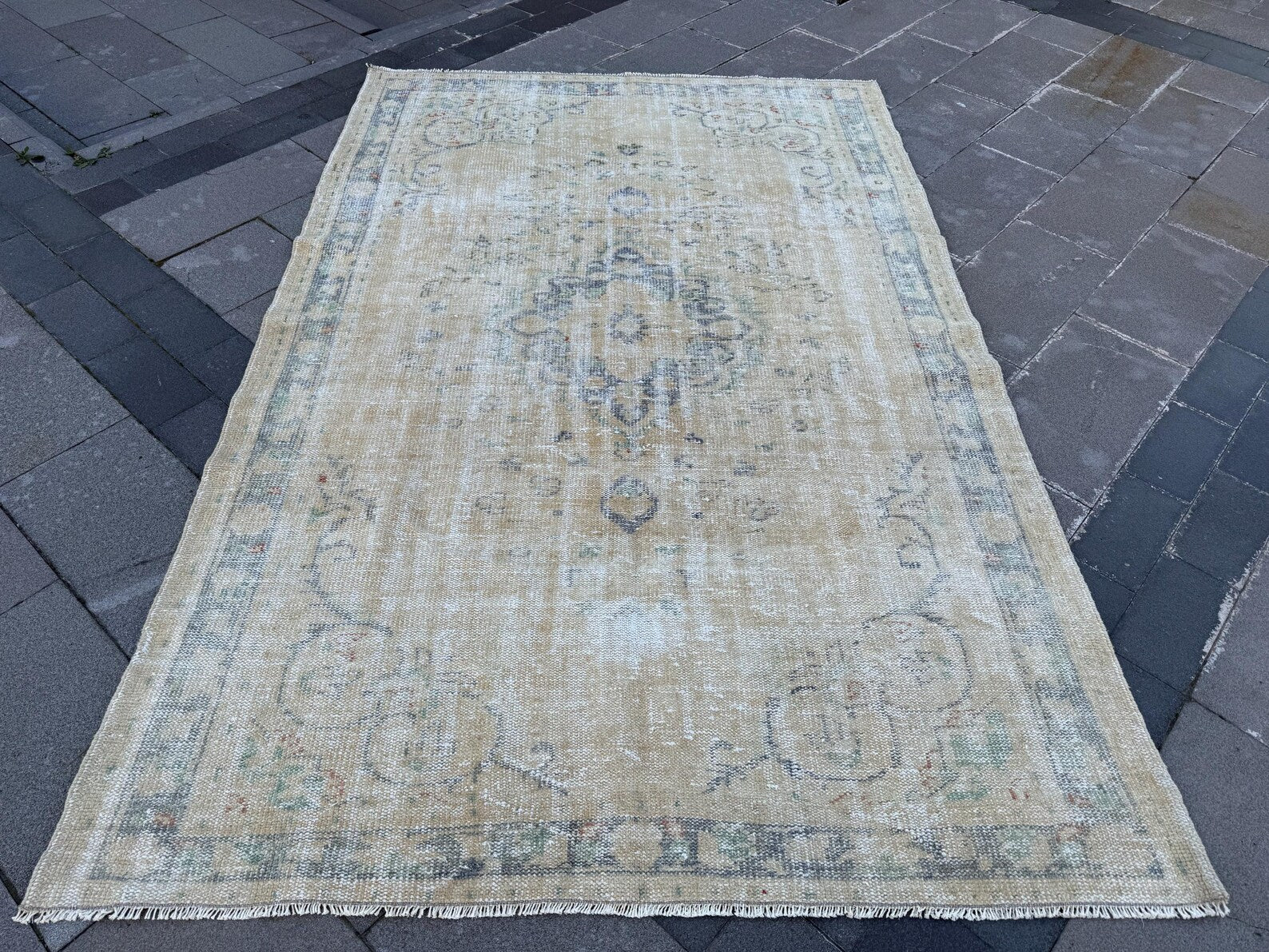 XL Vintage Turkish Accent Area Rug 6 x 8.8 ft