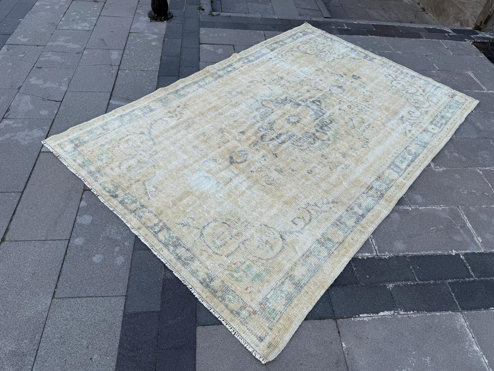 XL Vintage Turkish Accent Area Rug 6 x 8.8 ft