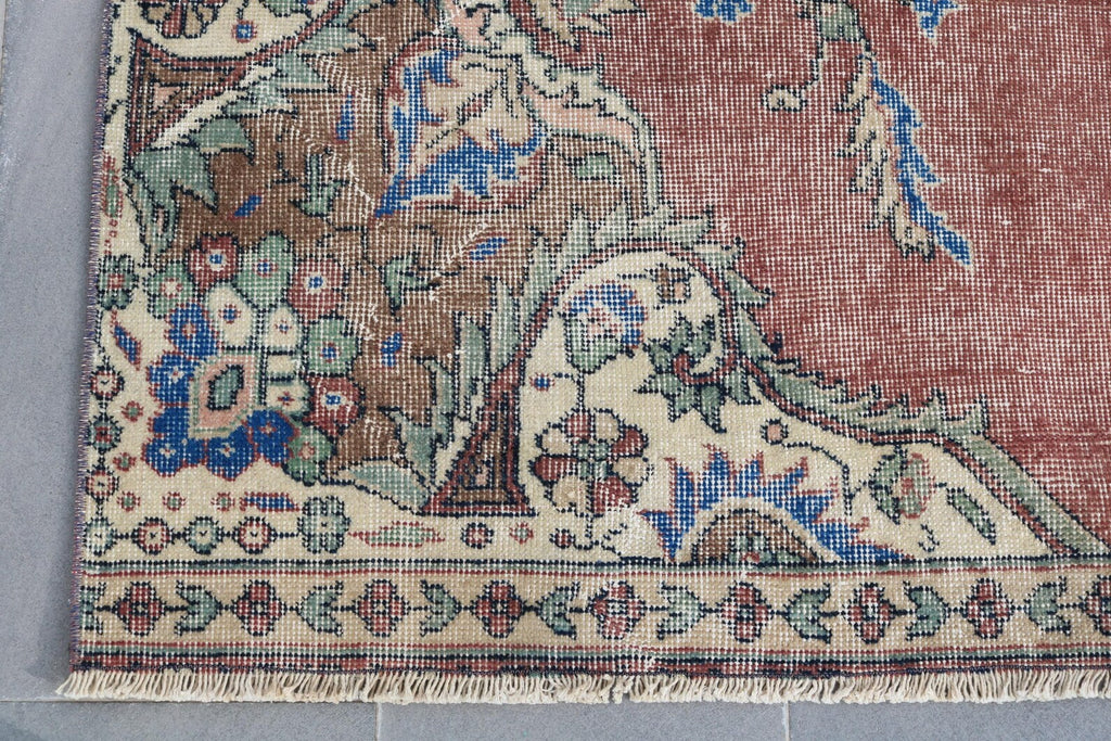 XL Vintage Turkish Accent Area Rug 6.1 x 10 ft