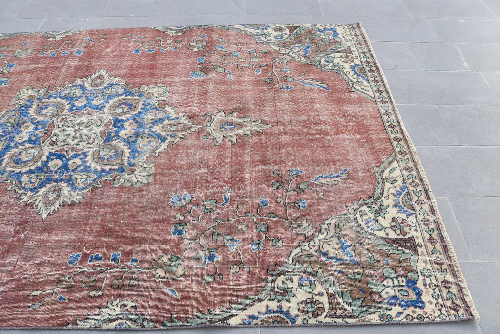 XL Vintage Turkish Accent Area Rug 6.1 x 10 ft