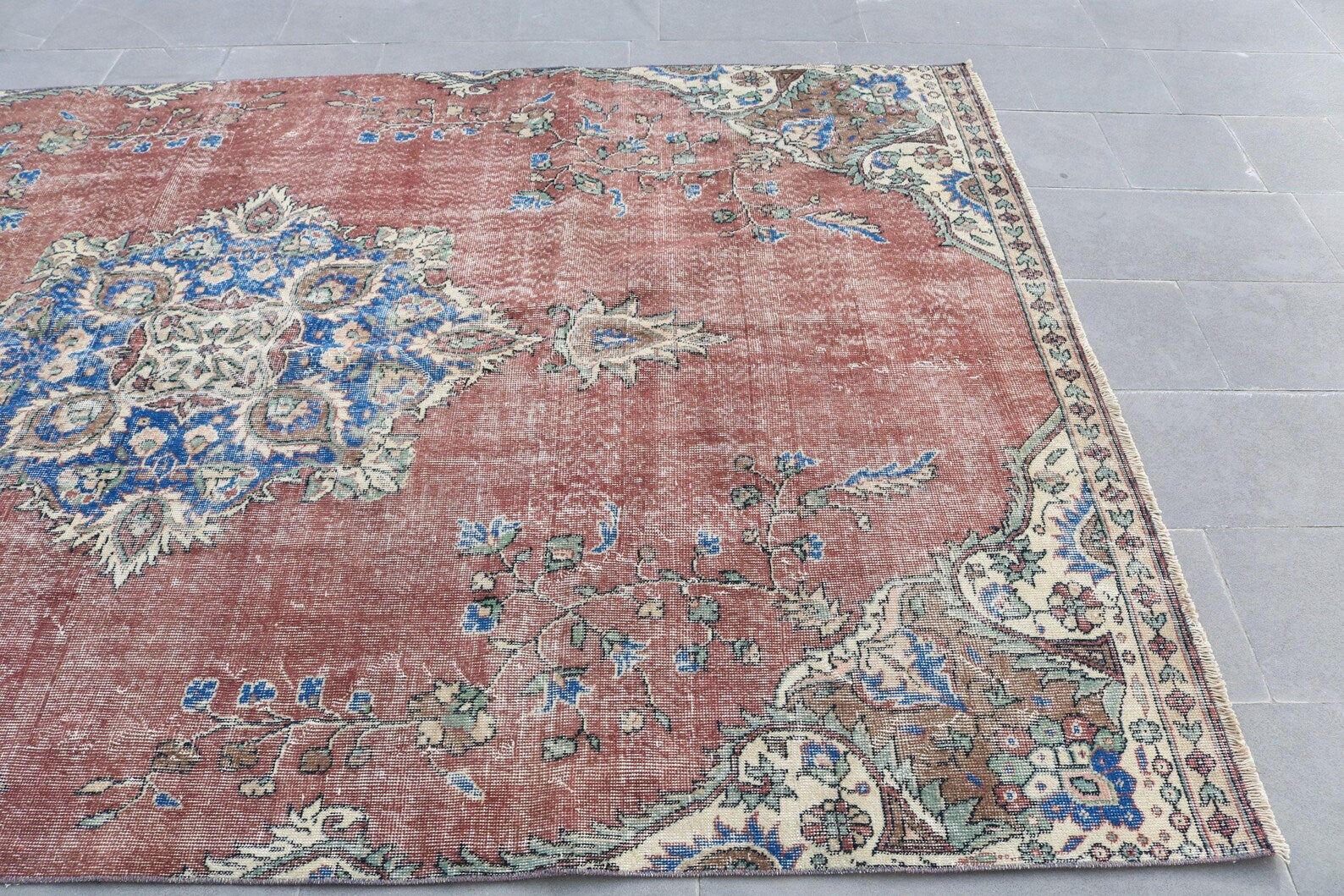 XL Vintage Turkish Accent Area Rug 6.1 x 10 ft