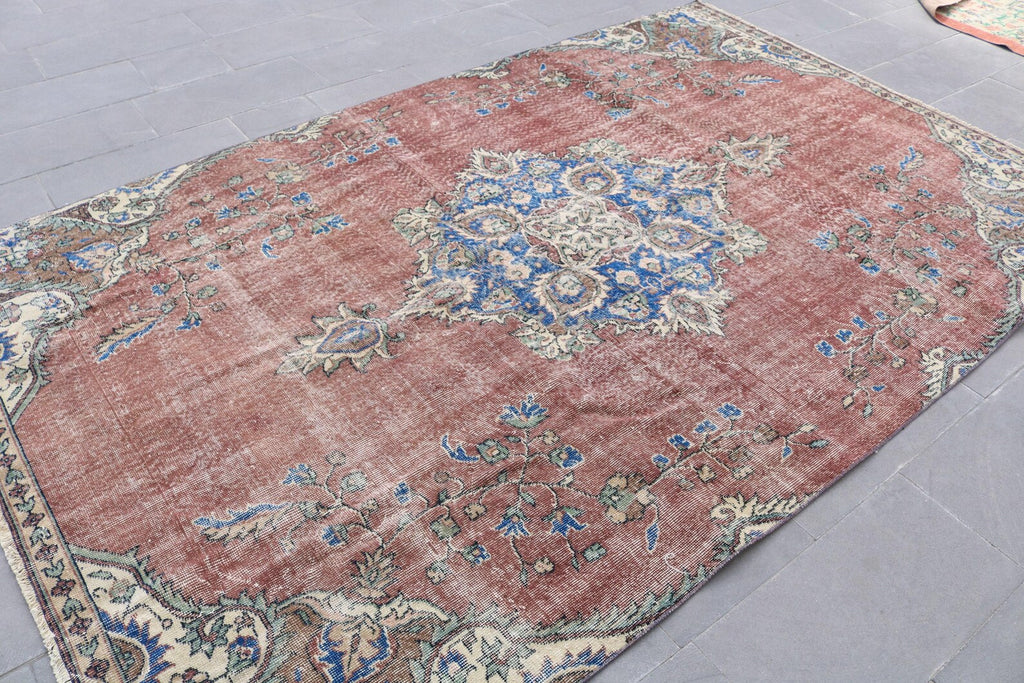 XL Vintage Turkish Accent Area Rug 6.1 x 10 ft