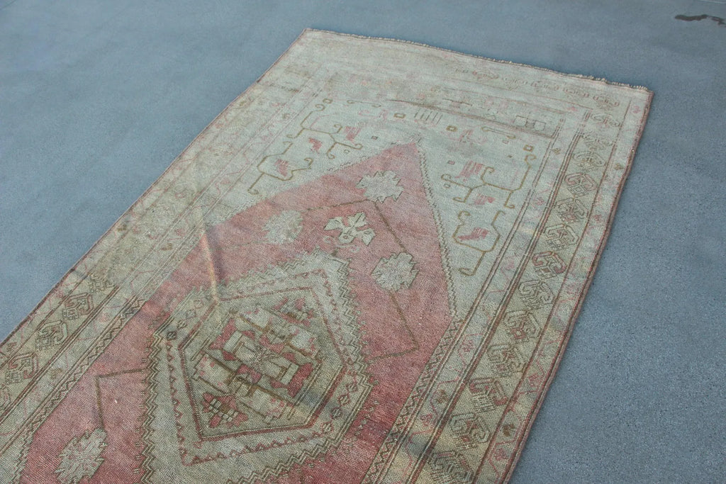 Vintage Turkish Accent Area rug 4.4 x 9 ft