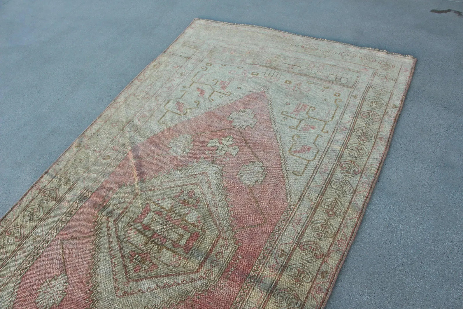 Vintage Turkish Accent Area rug 4.4 x 9 ft