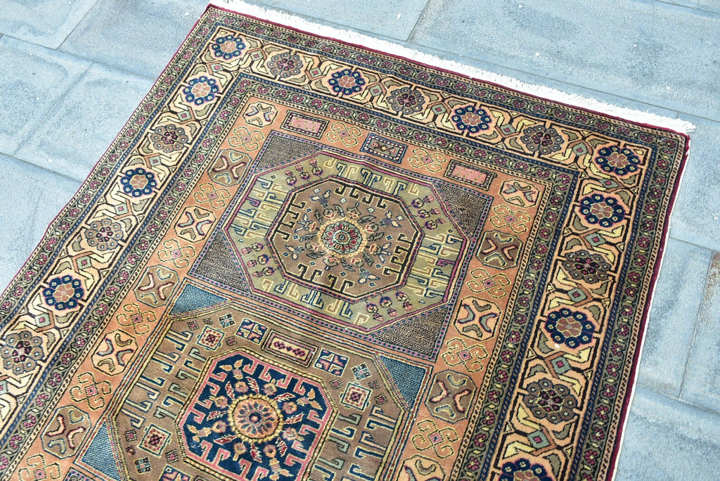 Vintage Turkish Accent Area rug 3.8 x 5.7 ft