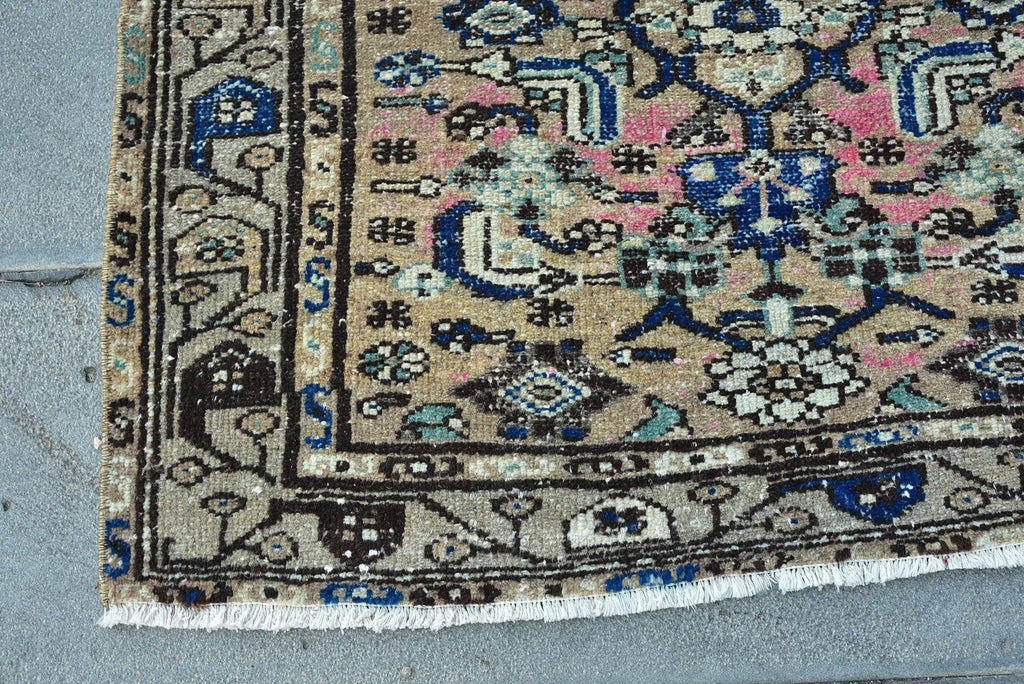 Vintage Persian Accent Area Rug 3.1 x 6.1 ft