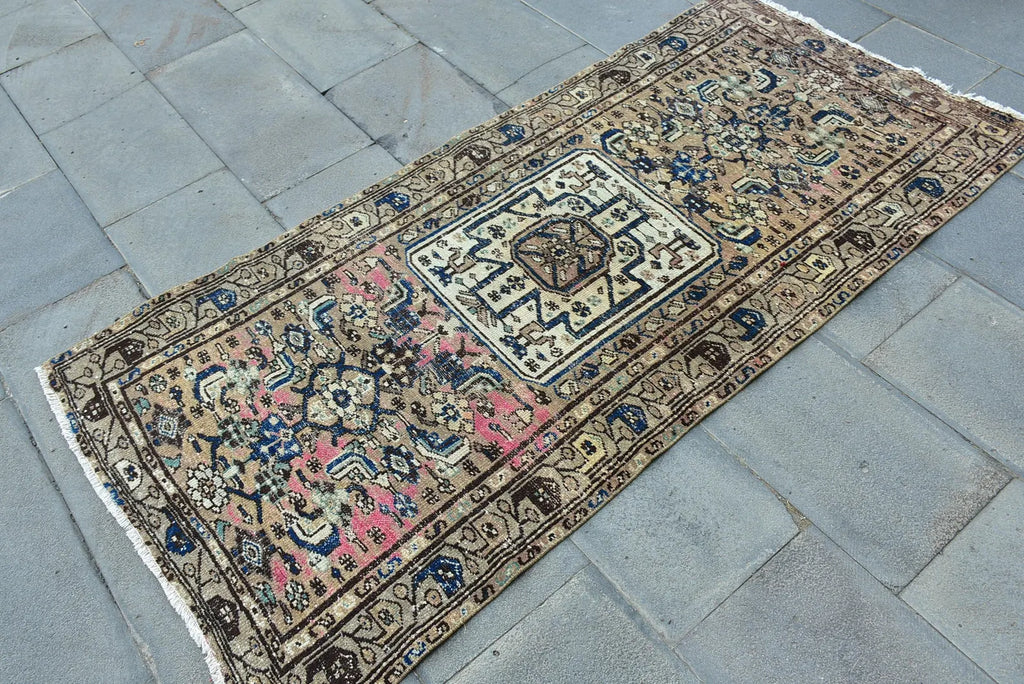 Vintage Persian Accent Area Rug 3.1 x 6.1 ft