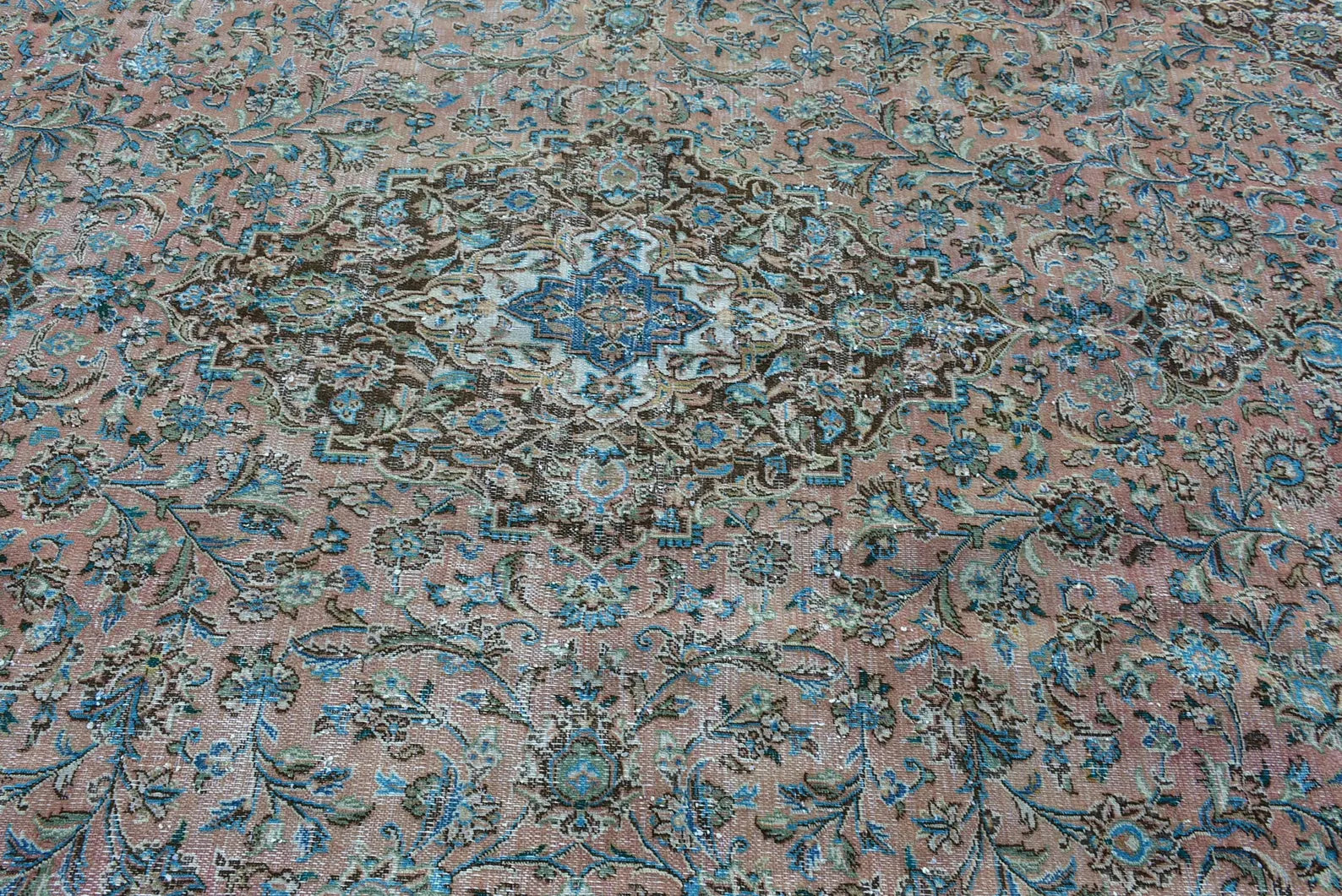 XL Vintage Turkish Accent Area Rug 9.5 x 12.4 ft