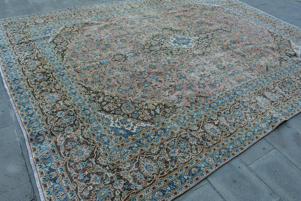 XL Vintage Turkish Accent Area Rug 9.5 x 12.4 ft