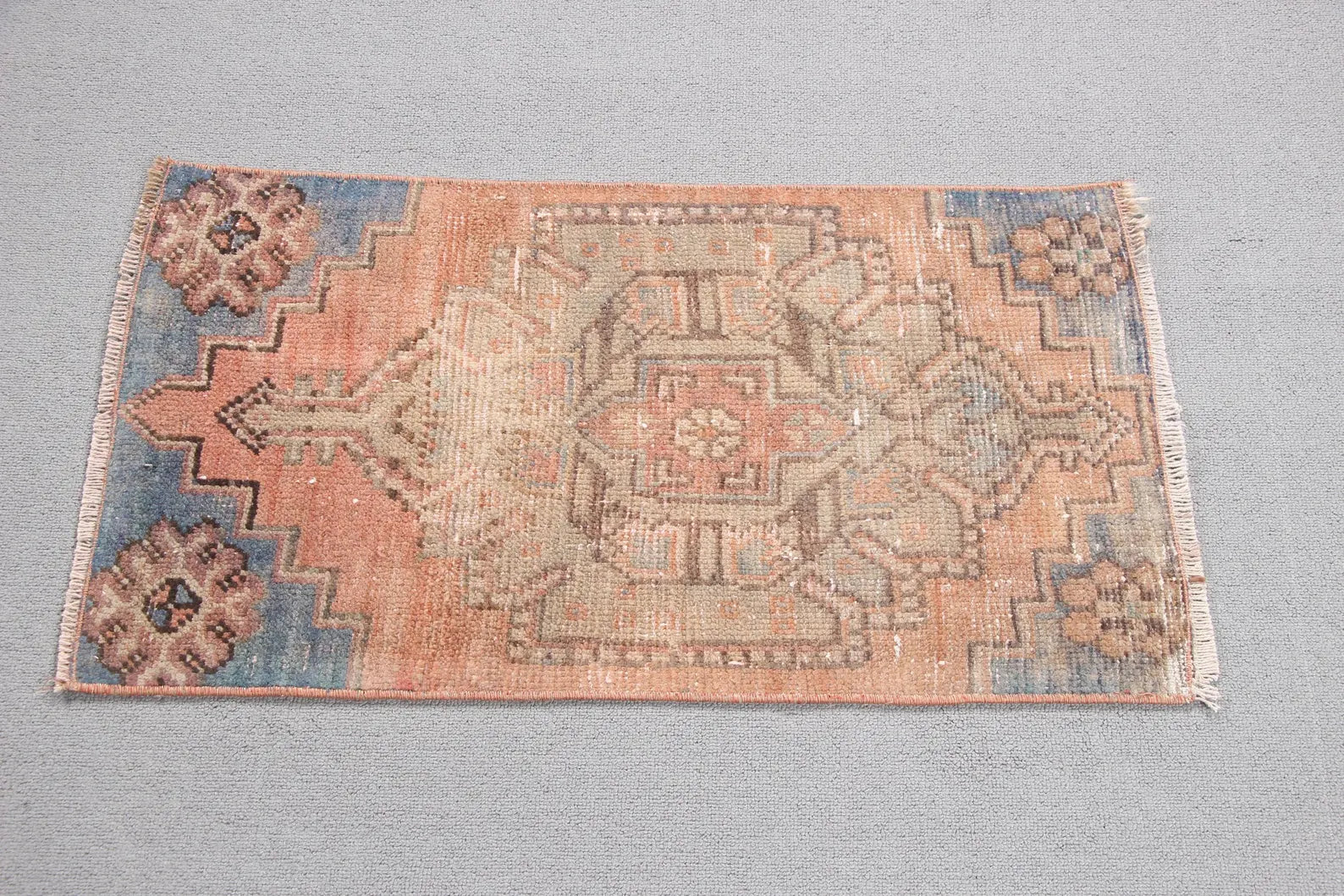 Vintage Turkish Mini Rug 1.4 x 2.5 ft