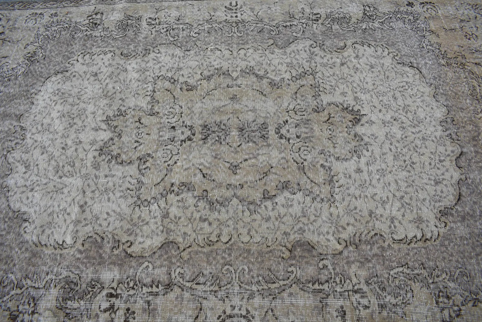 XL Vintage Turkish Accent Area Rug 5.1 x 8.5 ft