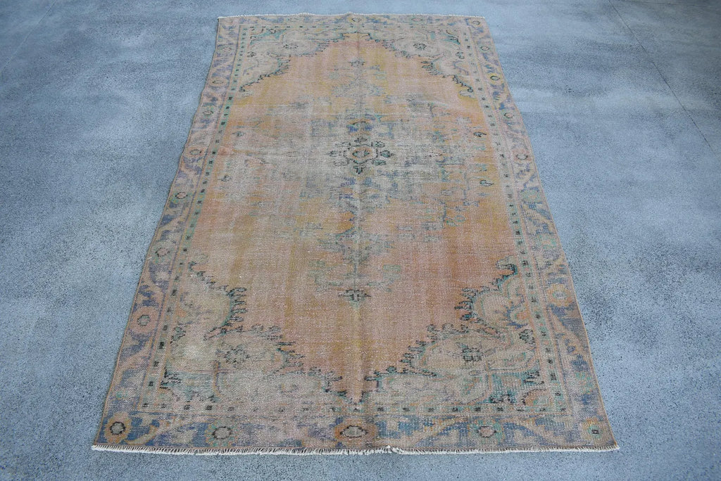 XL Vintage Turkish Accent Area Rug 5.3 x 9.1 ft