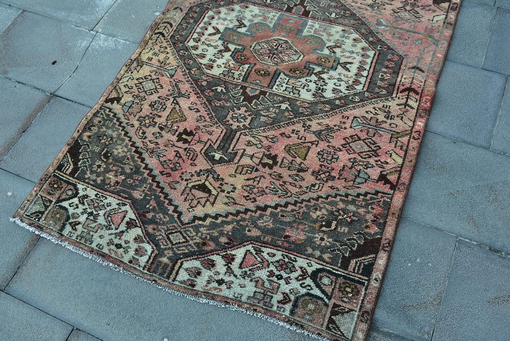 Vintage Persian Accent Area Rug 3.3 x 5.7 ft