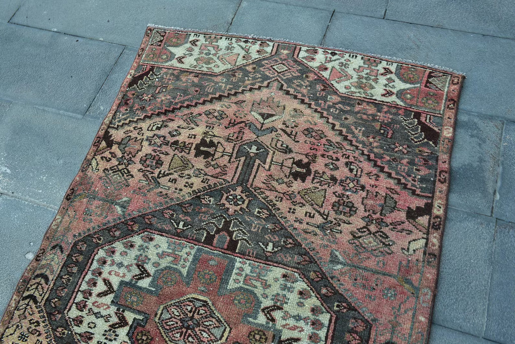 Vintage Persian Accent Area Rug 3.3 x 5.7 ft
