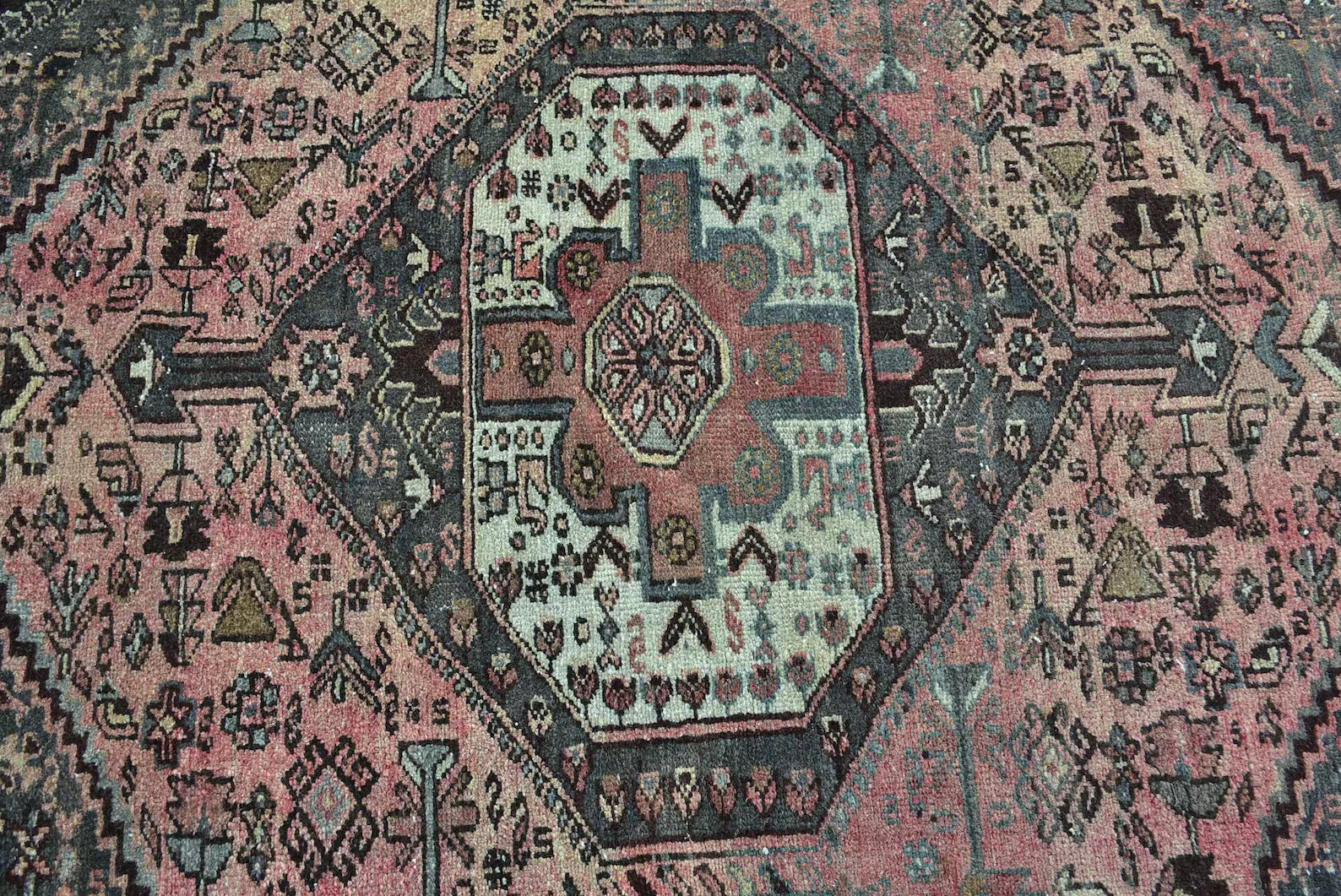 Vintage Persian Accent Area Rug 3.3 x 5.7 ft