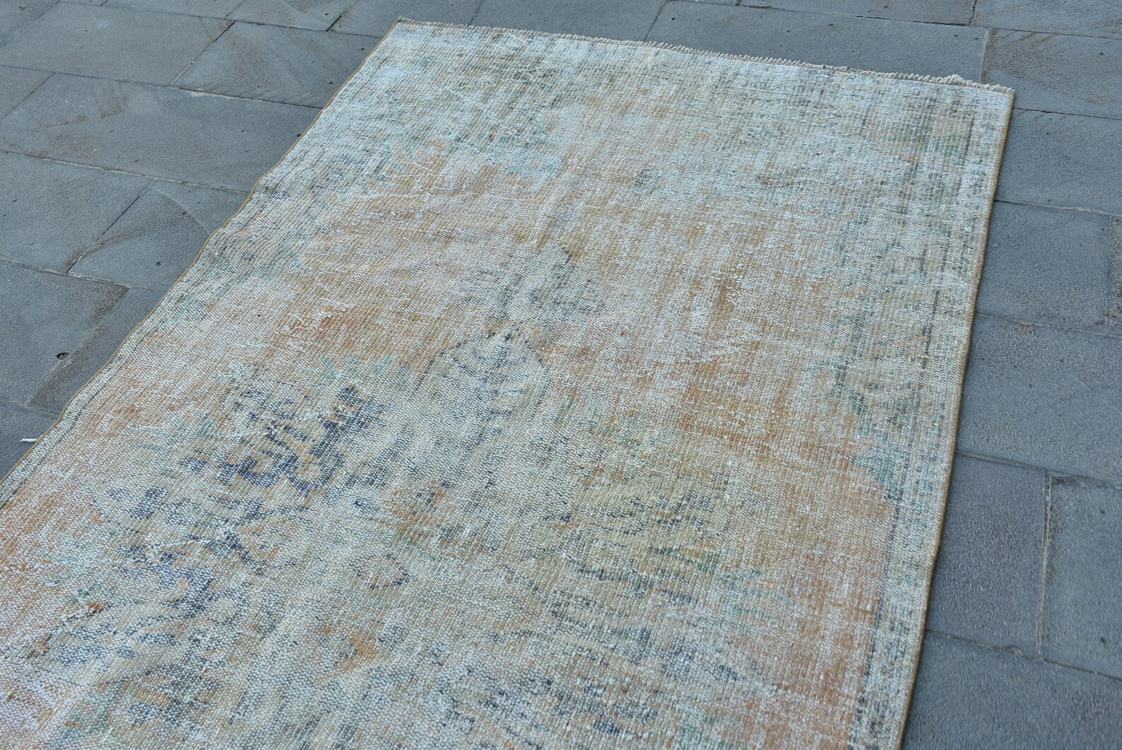 Vintage Turkish Accent Area rug 4.4 x 9.4 ft