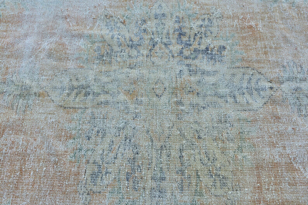 Vintage Turkish Accent Area rug 4.4 x 9.4 ft