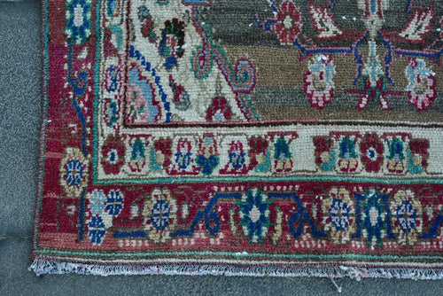 Vintage Persian Runner Rug 2.8 x 8 ft