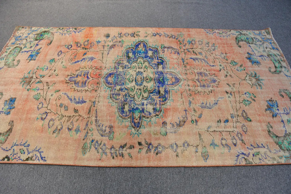 Vintage Turkish Accent Area rug 4.4 x 7.9 ft