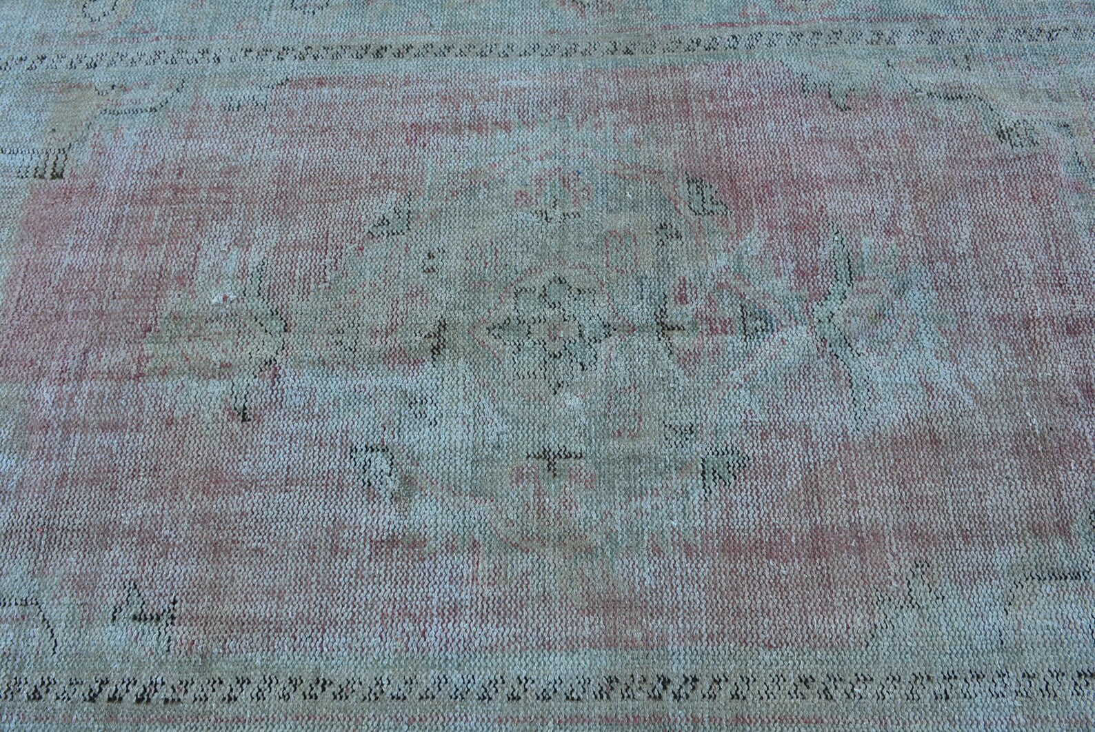 Vintage Turkish Accent Area rug 4.5 x 8 ft