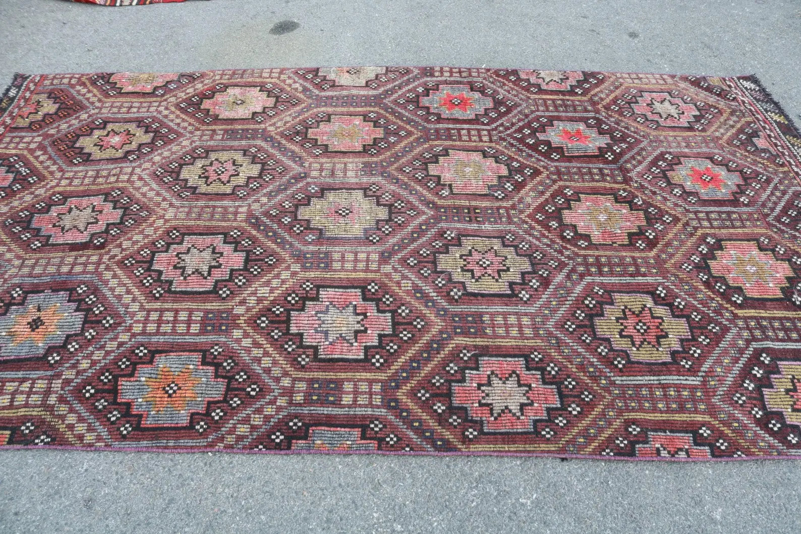 XL Vintage Turkish Accent Area Rug 5.2 x 9.4 ft