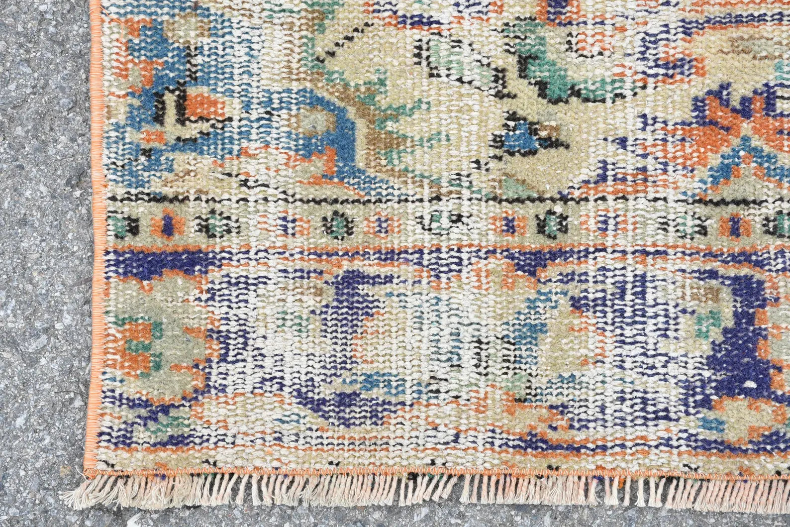 Vintage Turkish Accent Area rug 3.9 x 8.9 ft