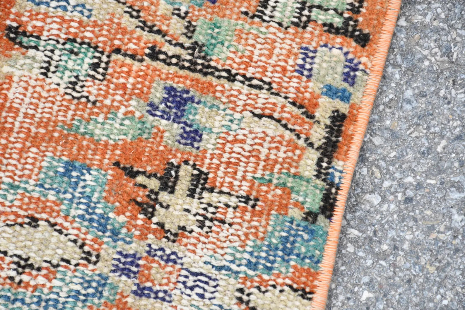 Vintage Turkish Accent Area rug 3.9 x 8.9 ft