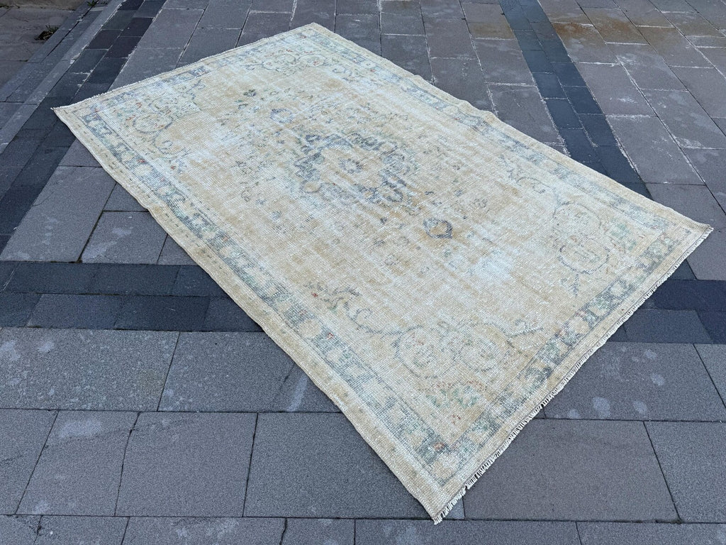 XL Vintage Turkish Accent Area Rug 6 x 8.8 ft