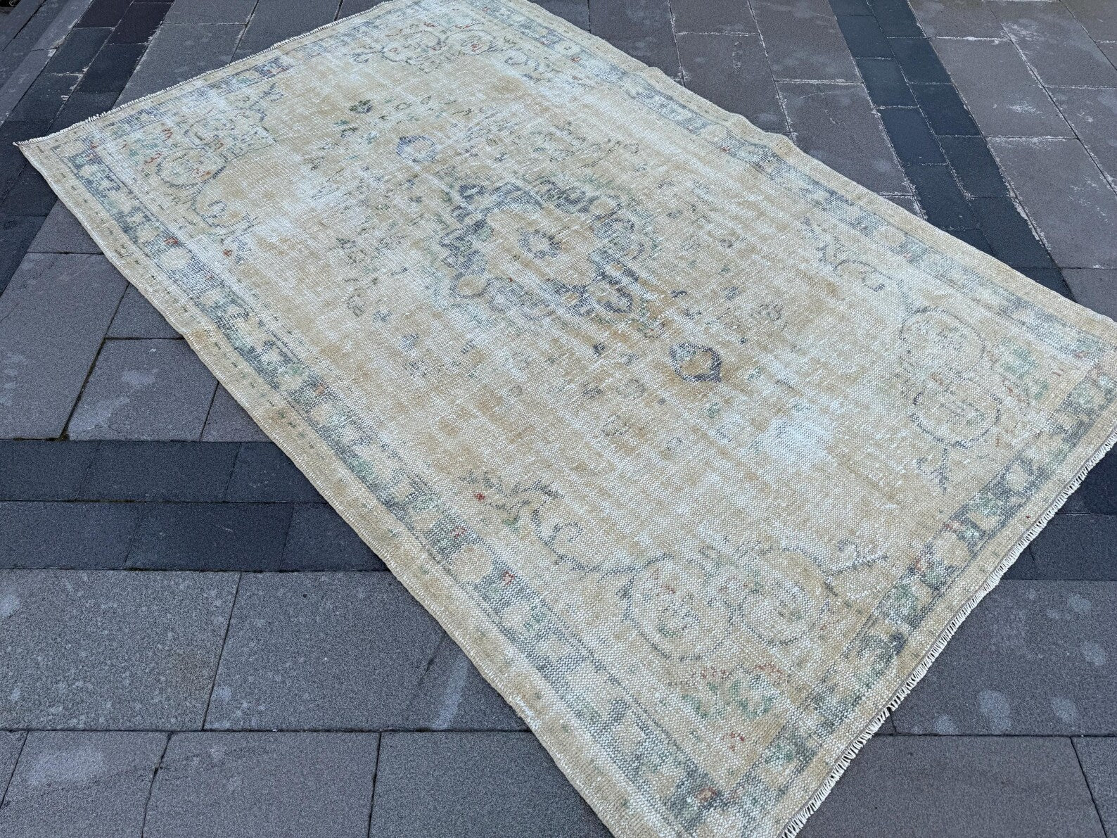 XL Vintage Turkish Accent Area Rug 6 x 8.8 ft