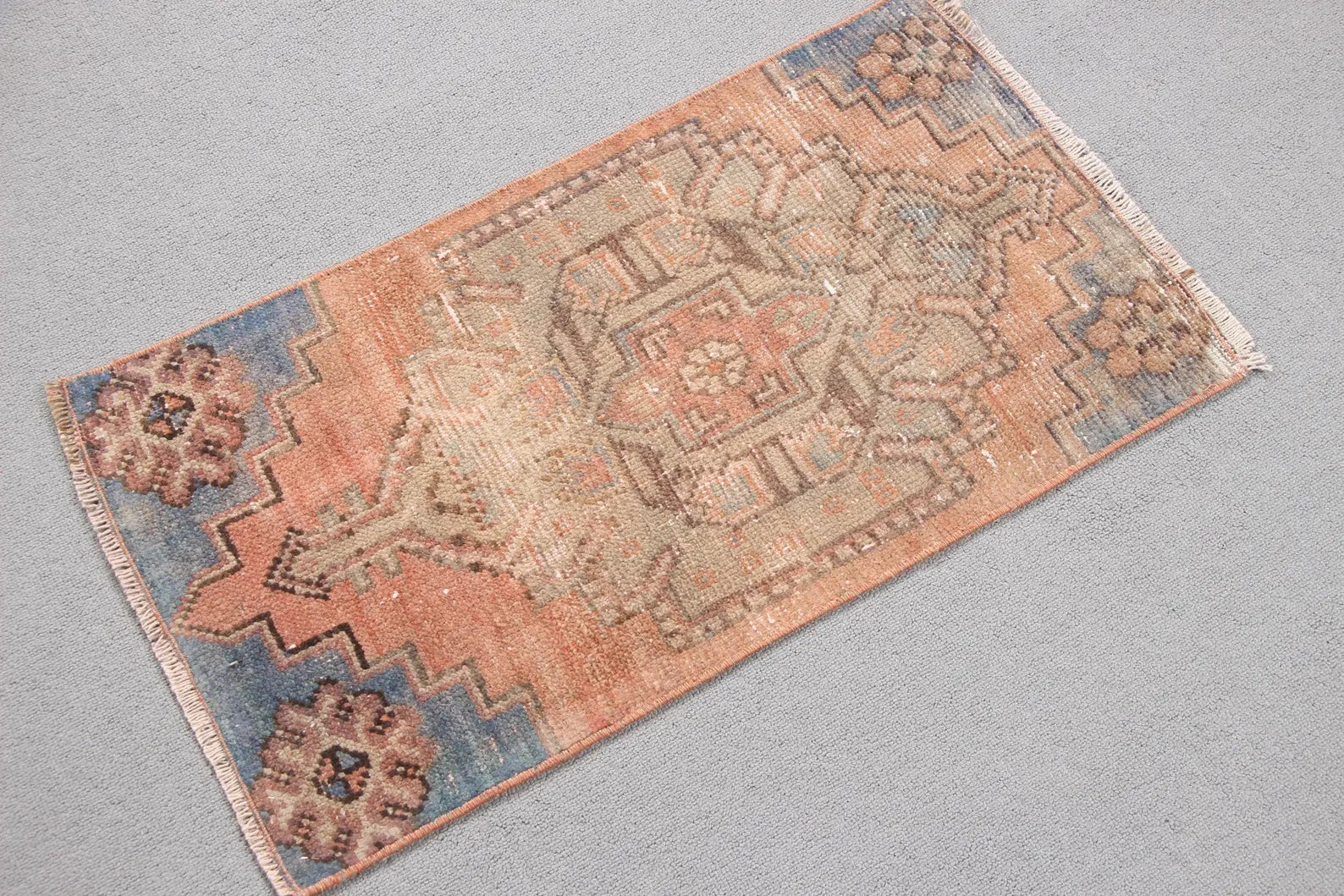 Vintage Turkish Mini Rug 1.4 x 2.5 ft