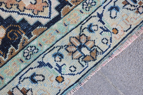Vintage Persian Accent Area Rug 4 x 6.3 ft