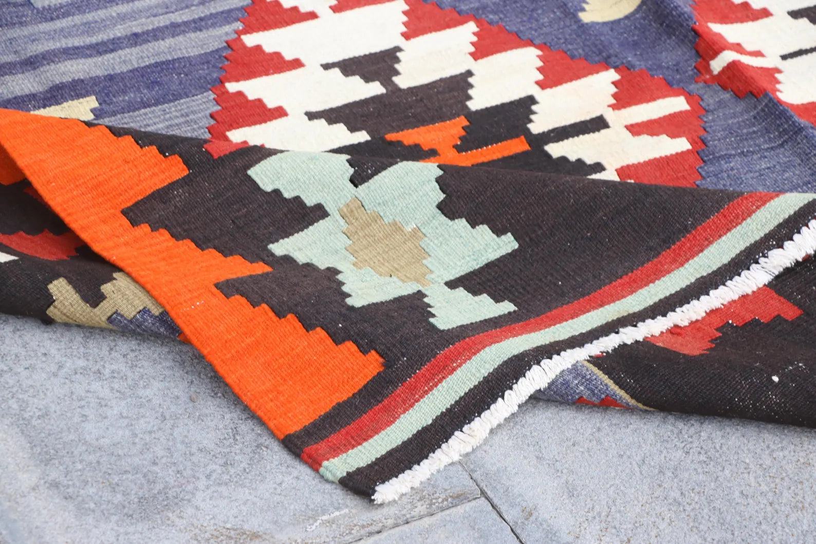 XL Vintage Turkish Accent Area Rug 5.4 x 8.2 ft