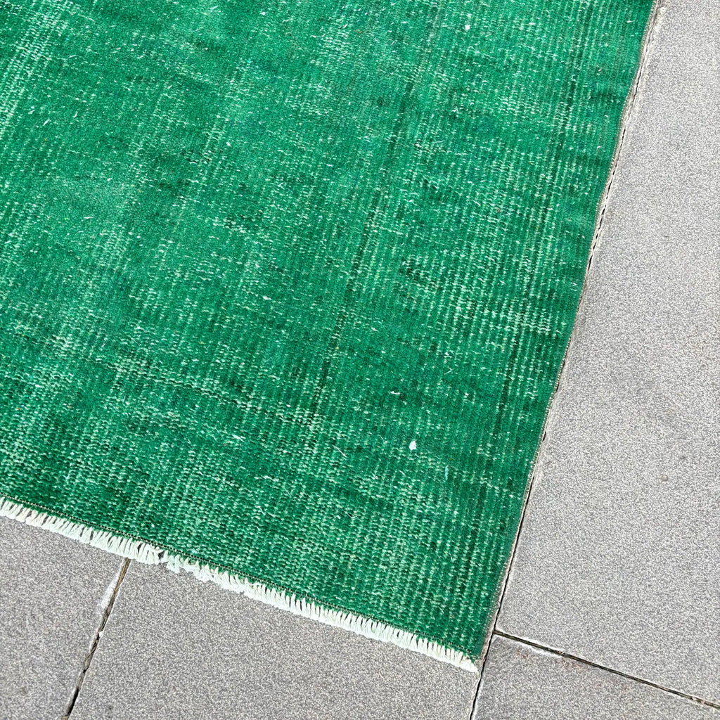 XL Vintage Turkish Accent Area Rug 5.5 x 8.7 ft