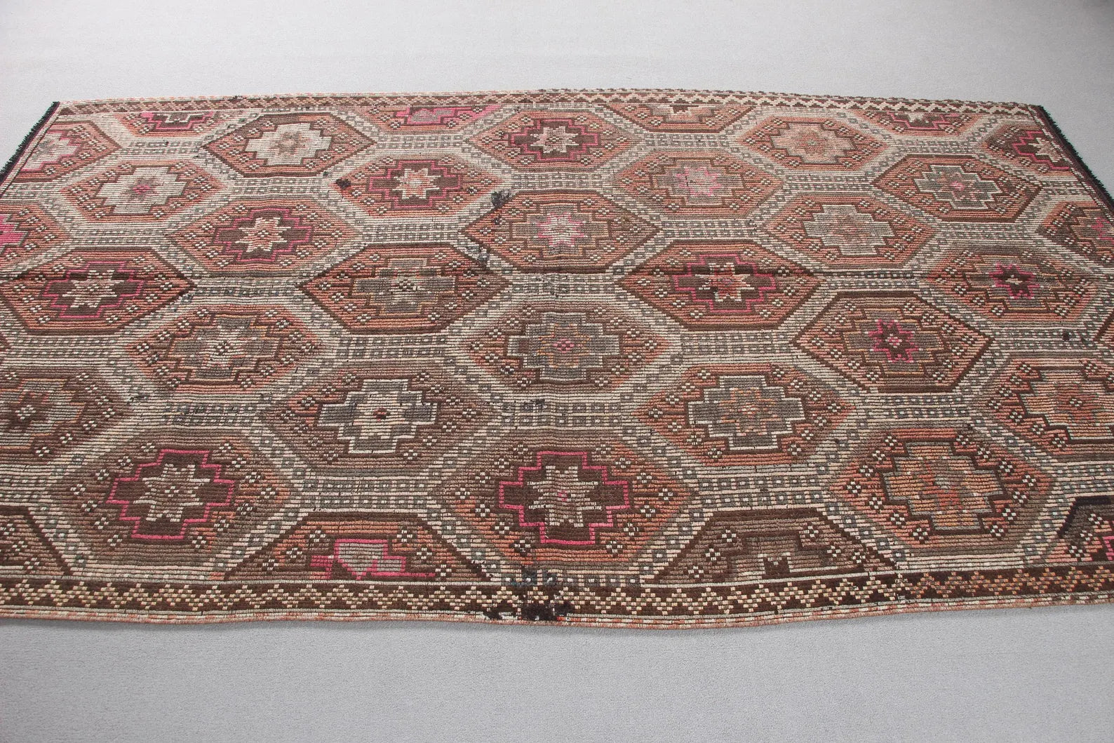 XL Vintage Turkish Accent Area Rug 5.2 x 9 ft