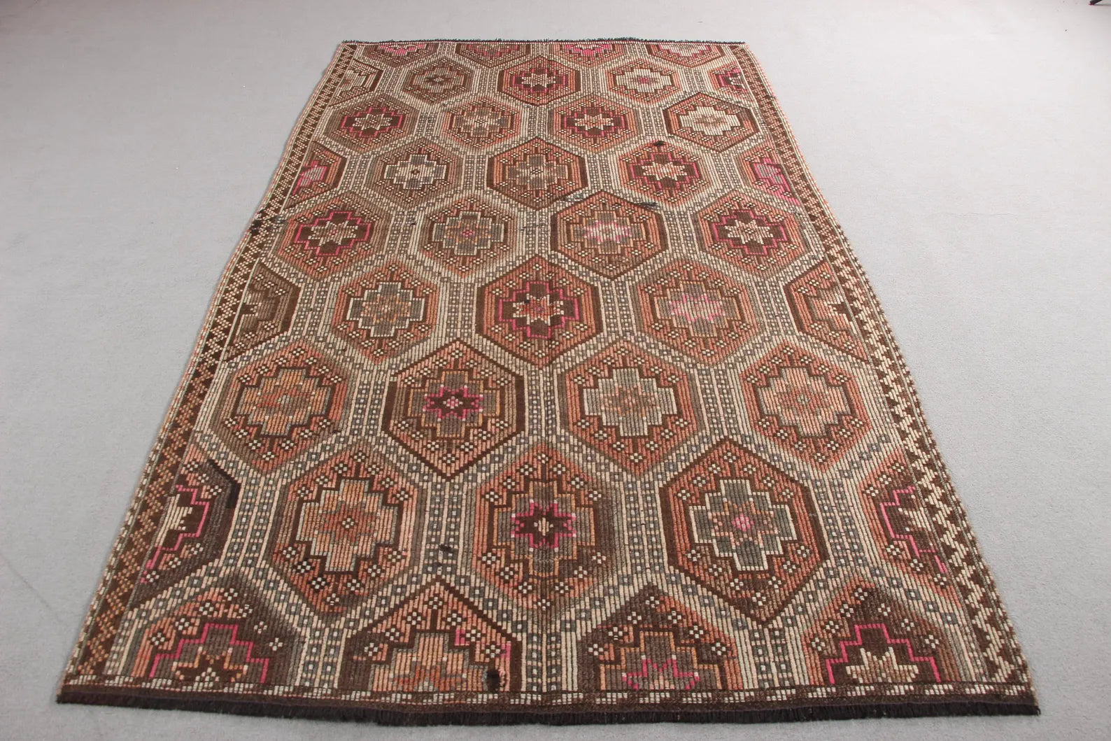 XL Vintage Turkish Accent Area Rug 5.2 x 9 ft