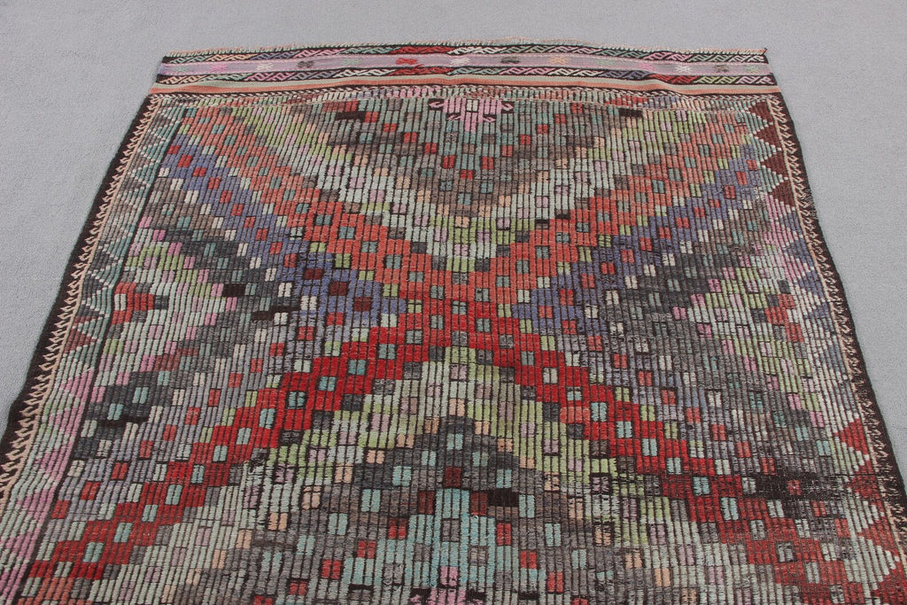 XL Vintage Turkish Accent Area rug 4.8 x 8.4 ft