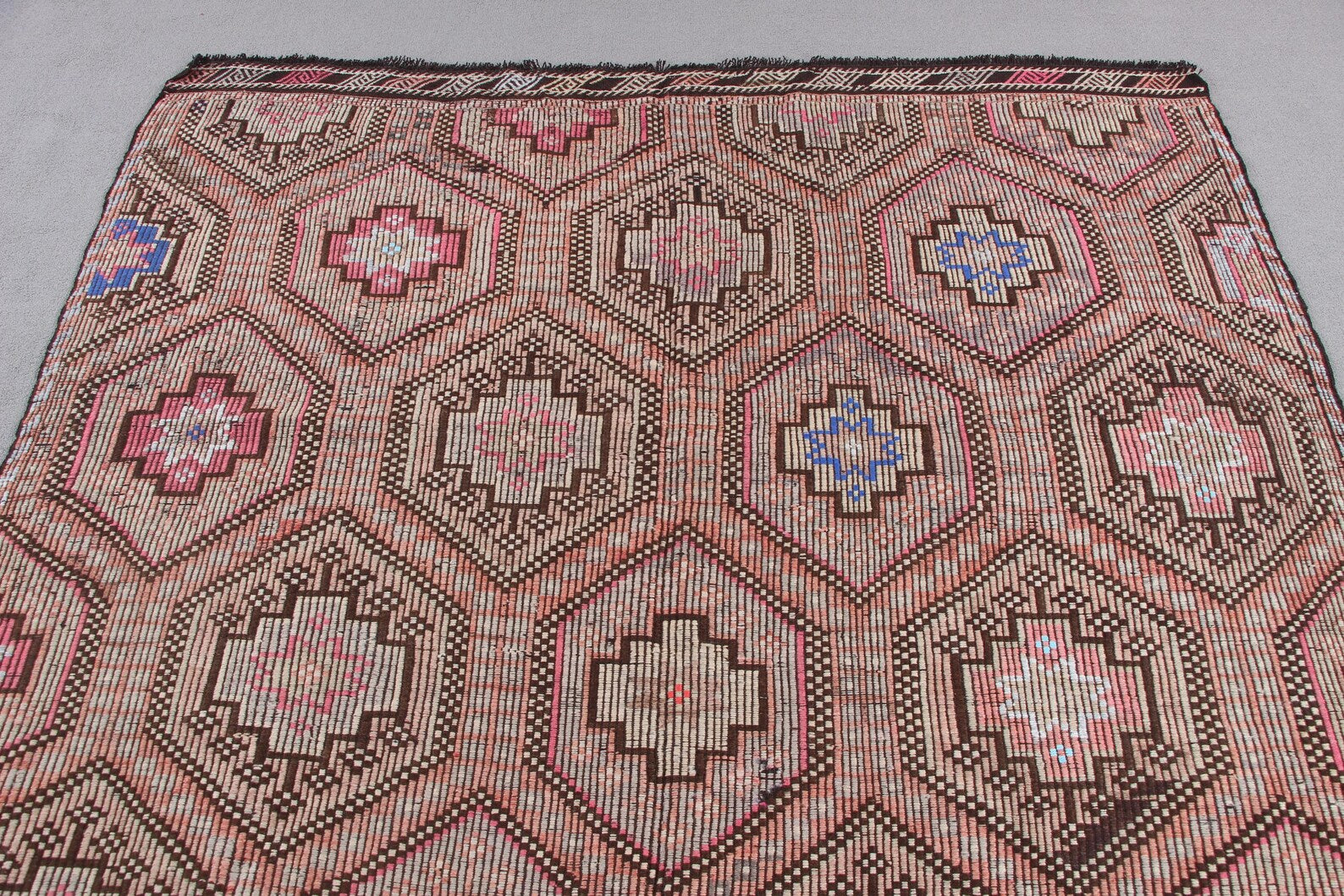 XL Vintage Turkish Accent Area rug 6 x 9.7 ft