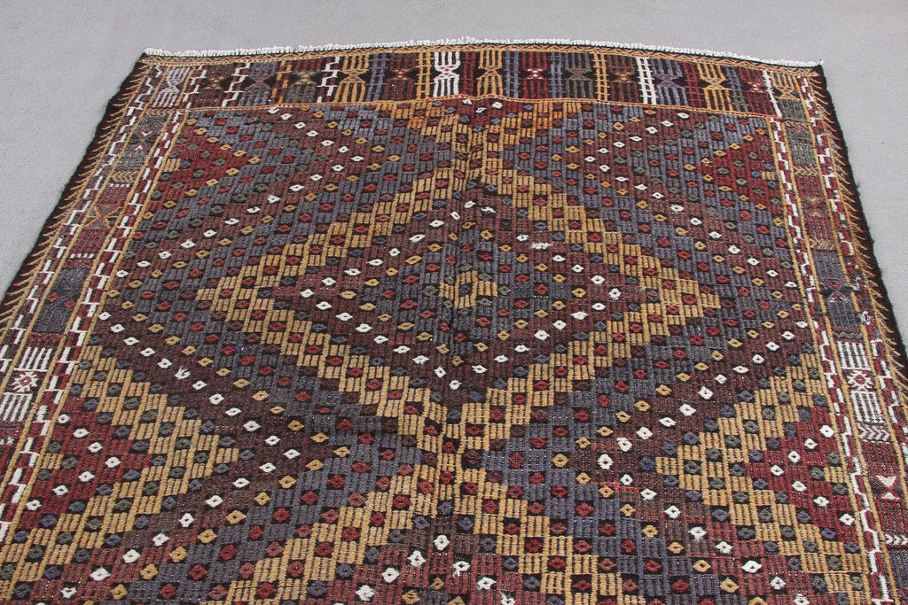 XL Vintage Turkish Accent Area Rug 5.7 x 9.3 ft