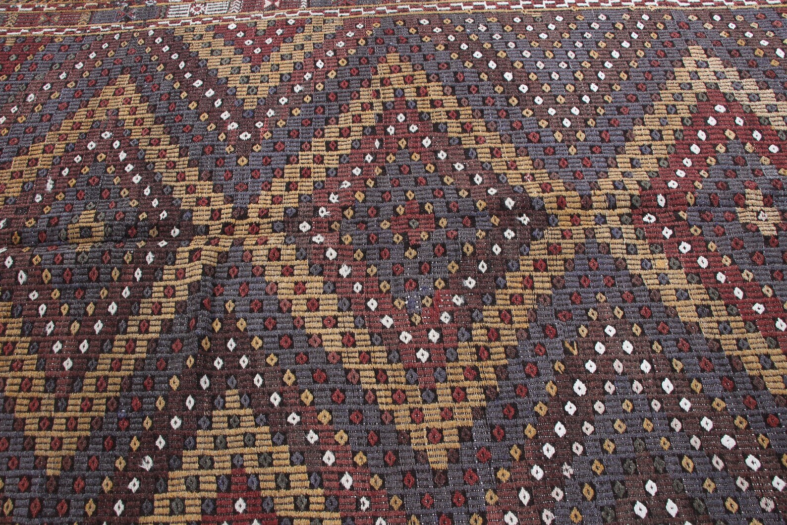 XL Vintage Turkish Accent Area Rug 5.7 x 9.3 ft