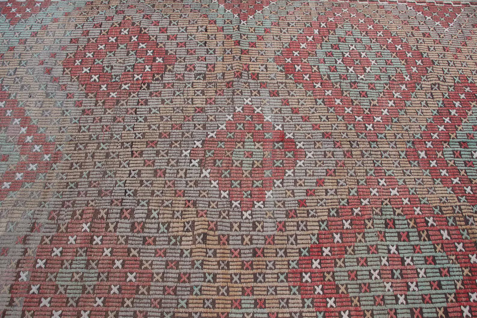 XL Vintage Turkish Accent Area rug 6 x 9.7 ft