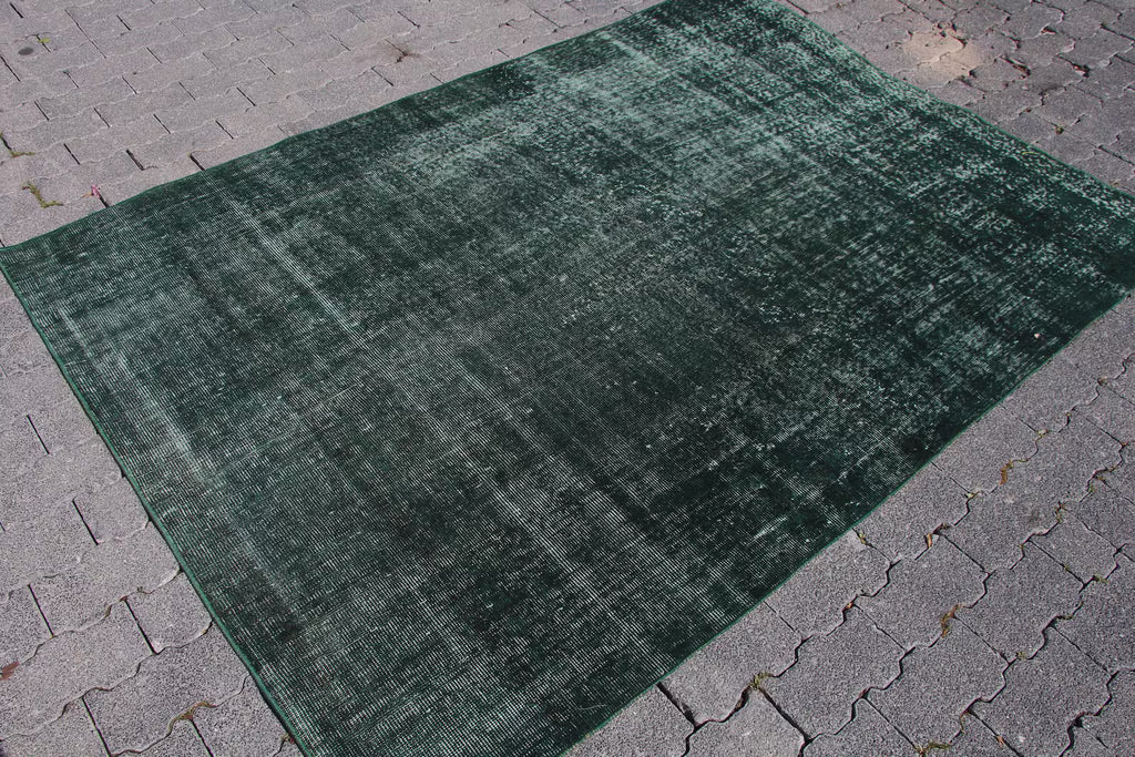 Vintage Turkish Accent Area rug 4.8 x 6.9 ft