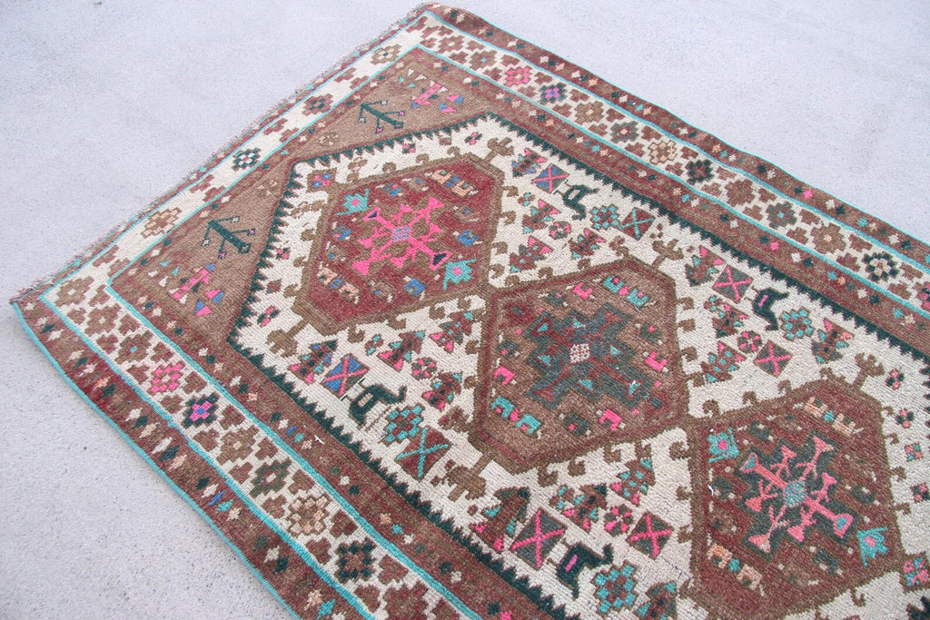 Vintage Persian Accent Area Rug 3.3 x 4.6 ft