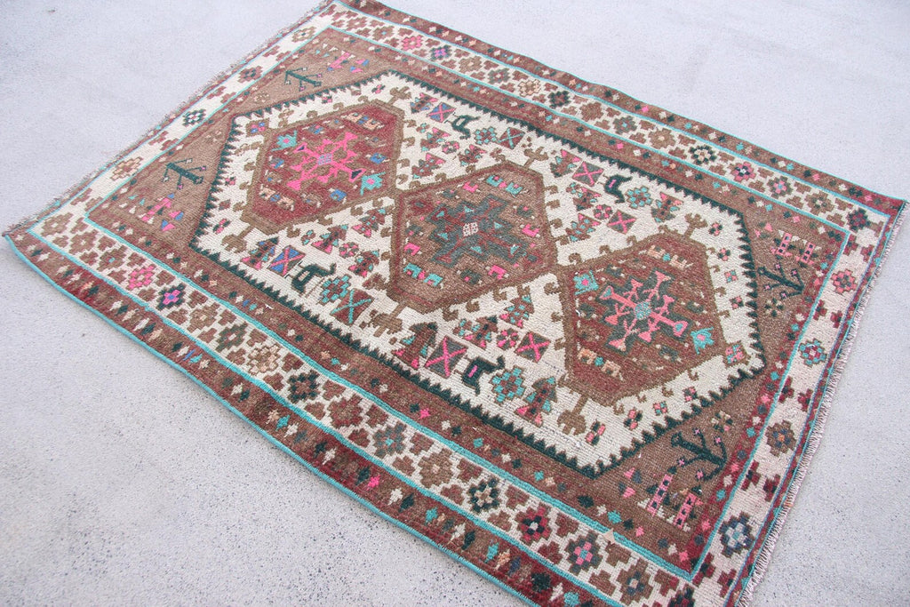 Vintage Persian Accent Area Rug 3.3 x 4.6 ft