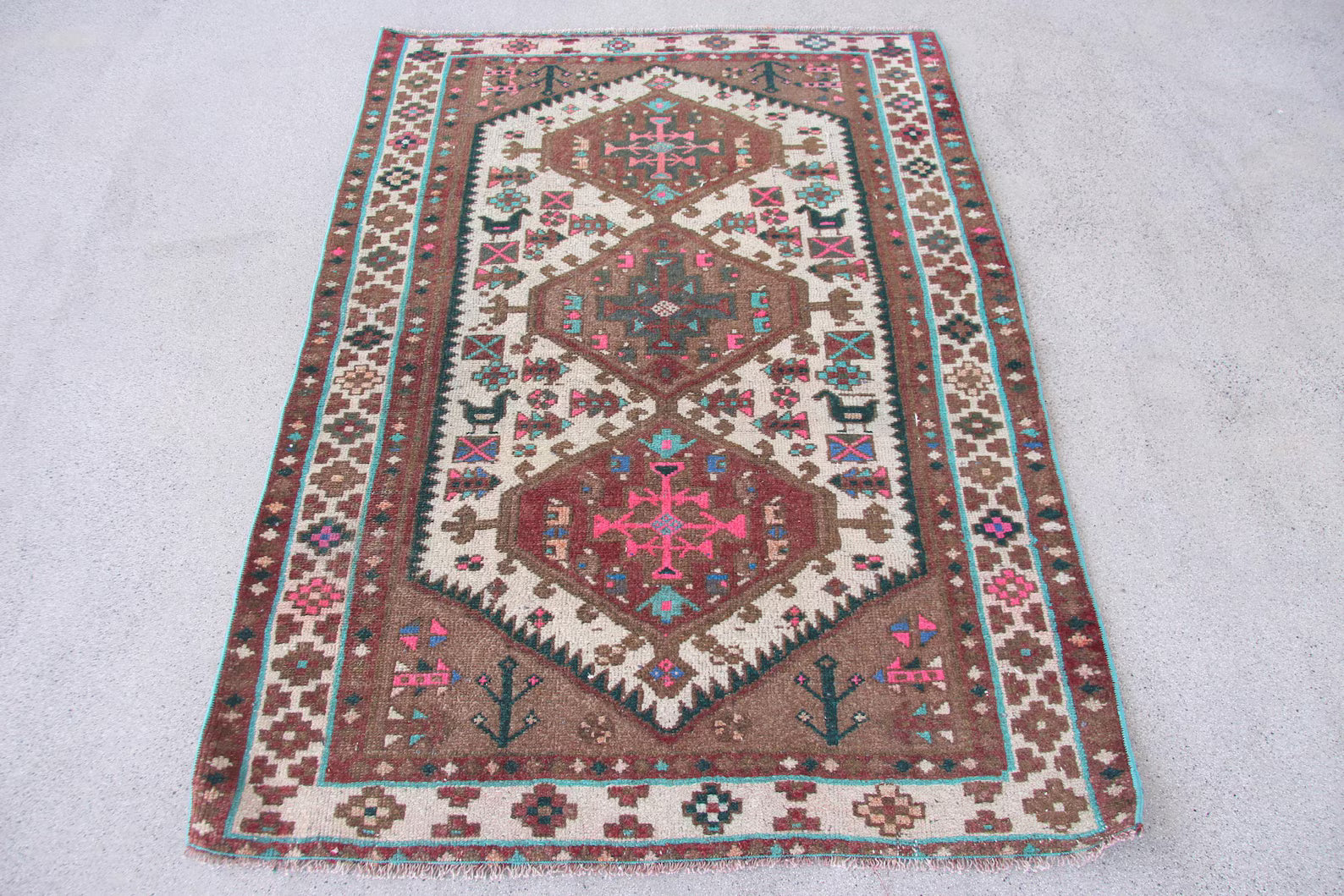 Vintage Persian Accent Area Rug 3.3 x 4.6 ft