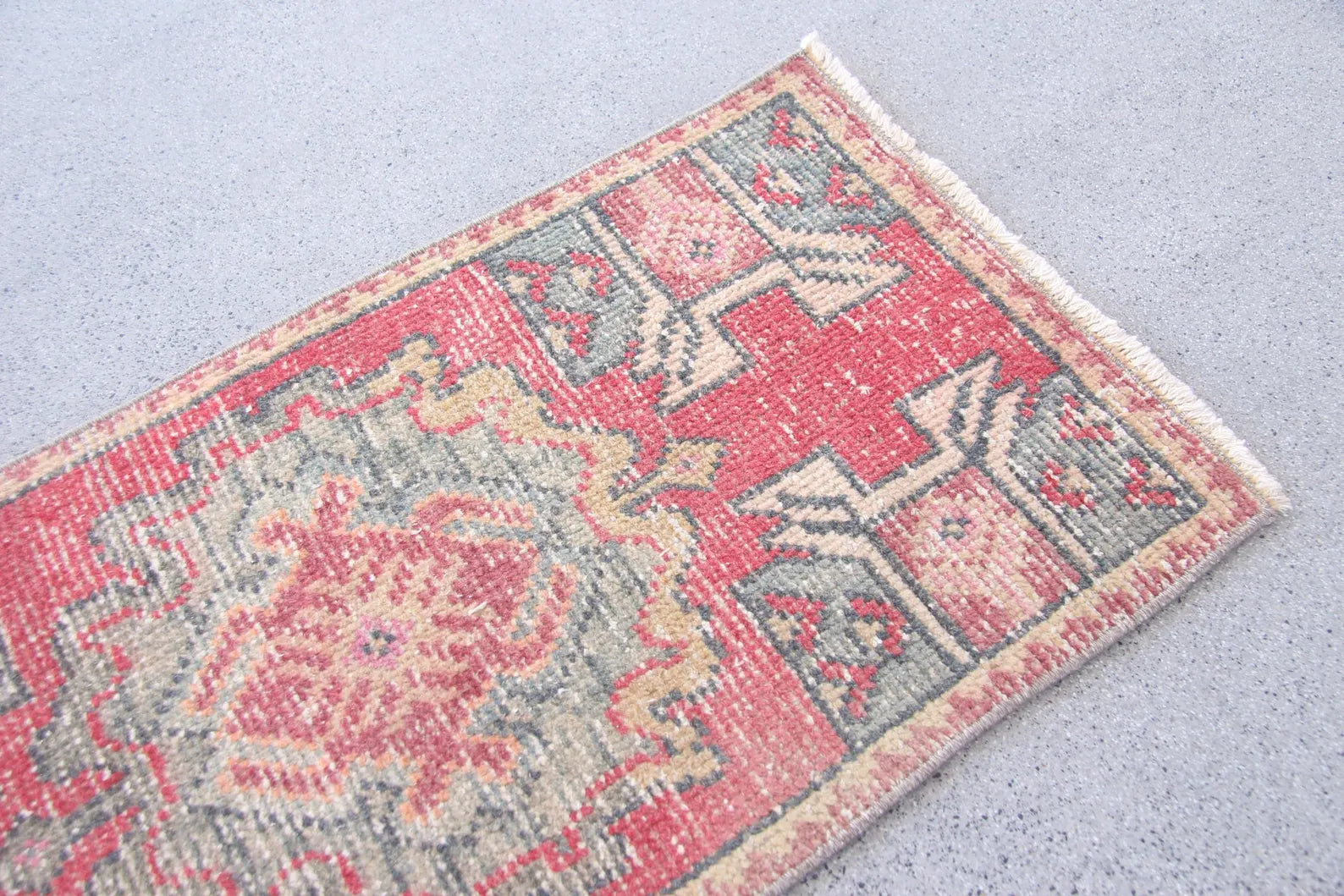 Vintage Turkish Mini Rug 1.4 x 2.8 ft