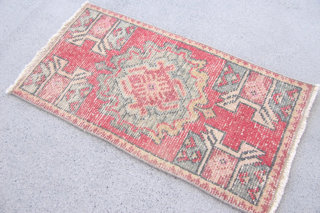 Vintage Turkish Mini Rug 1.4 x 2.8 ft