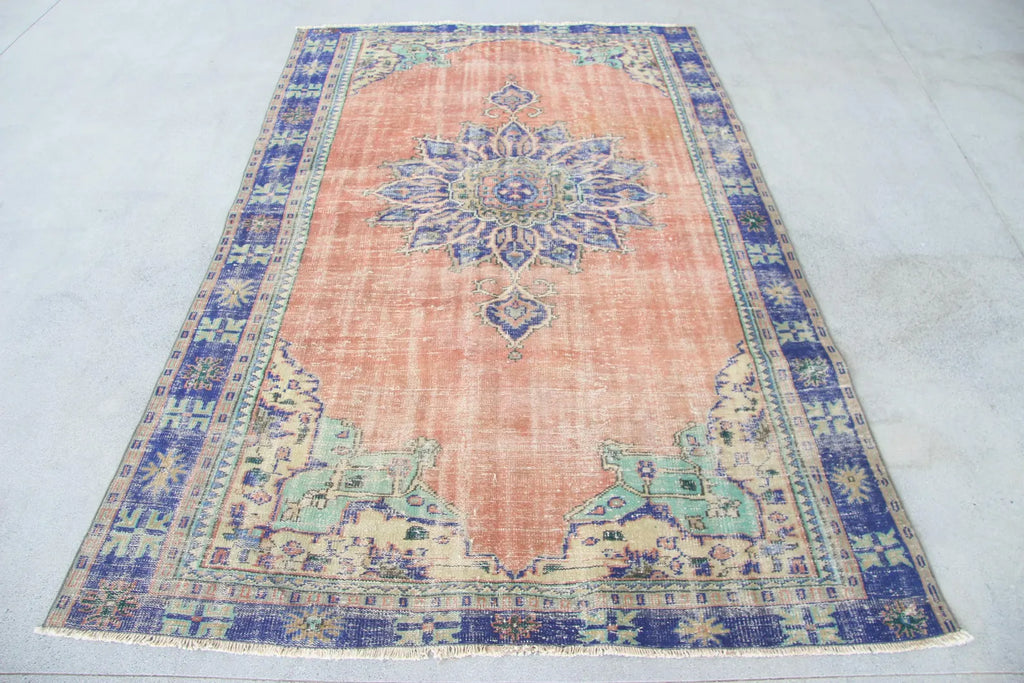 XL Vintage Turkish Accent Area rug 6.5 x 9.6 ft