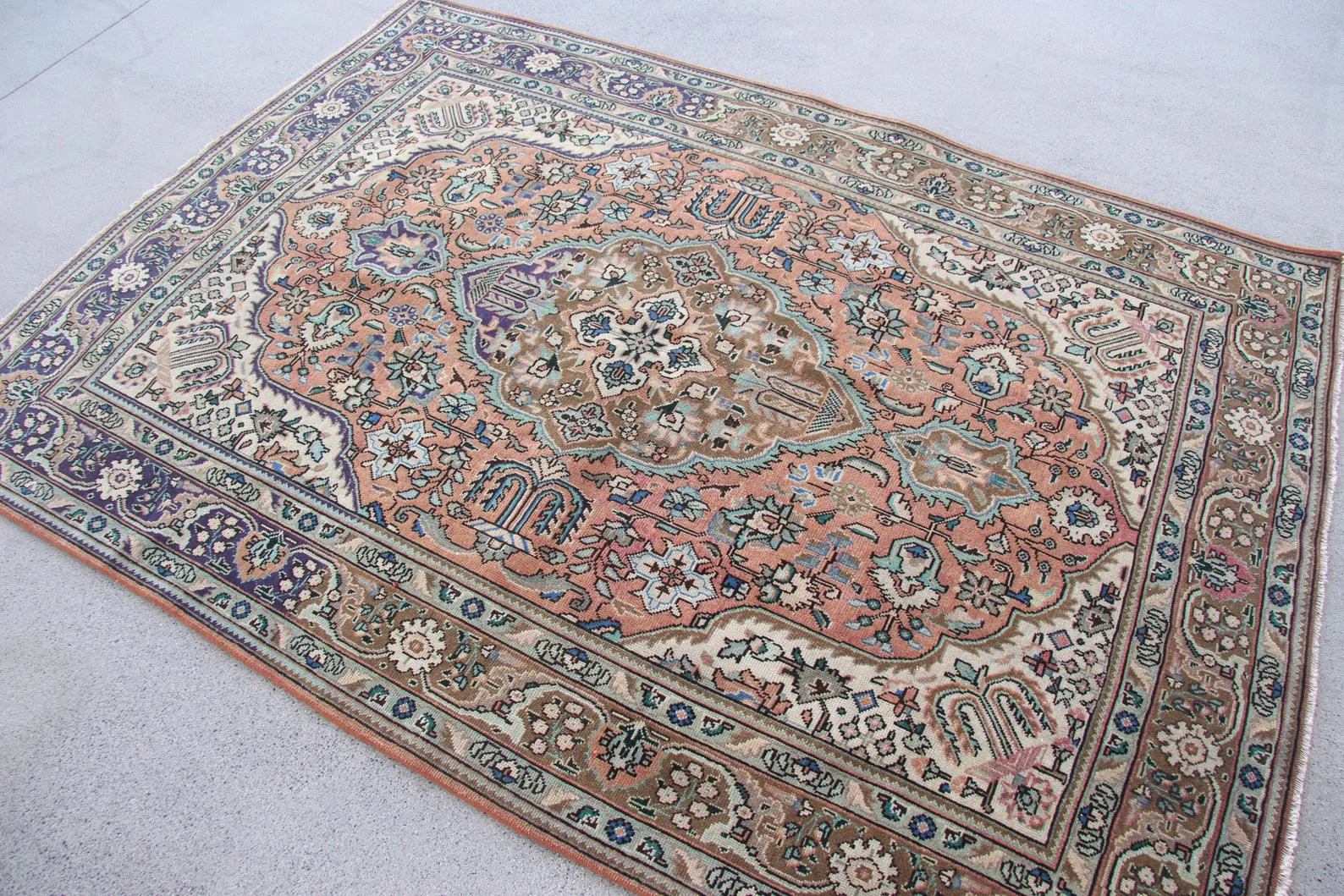 XL Vintage Persian Accent Area rug 4.7 x 6.7 ft