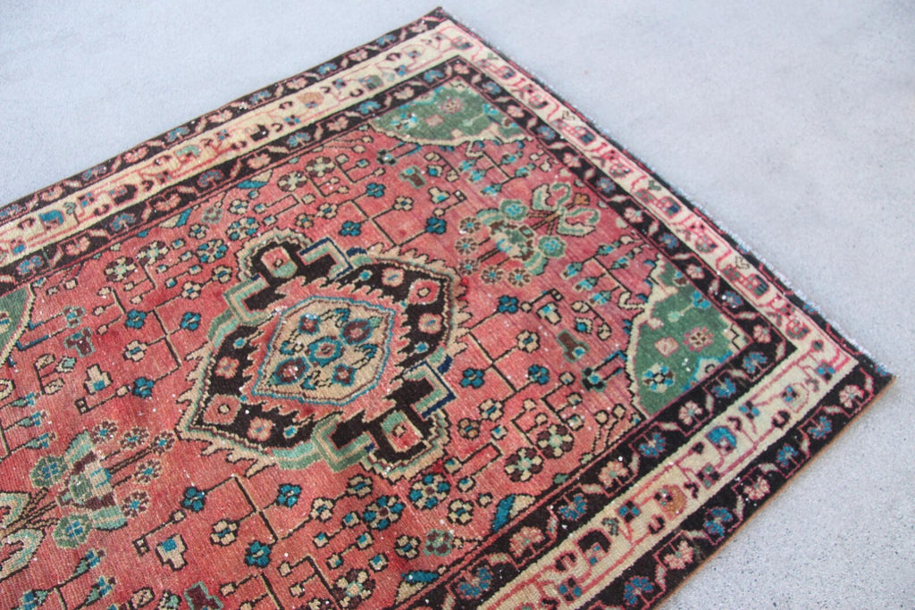 Vintage Persian Accent Area Rug 3.8 x 4.6 ft